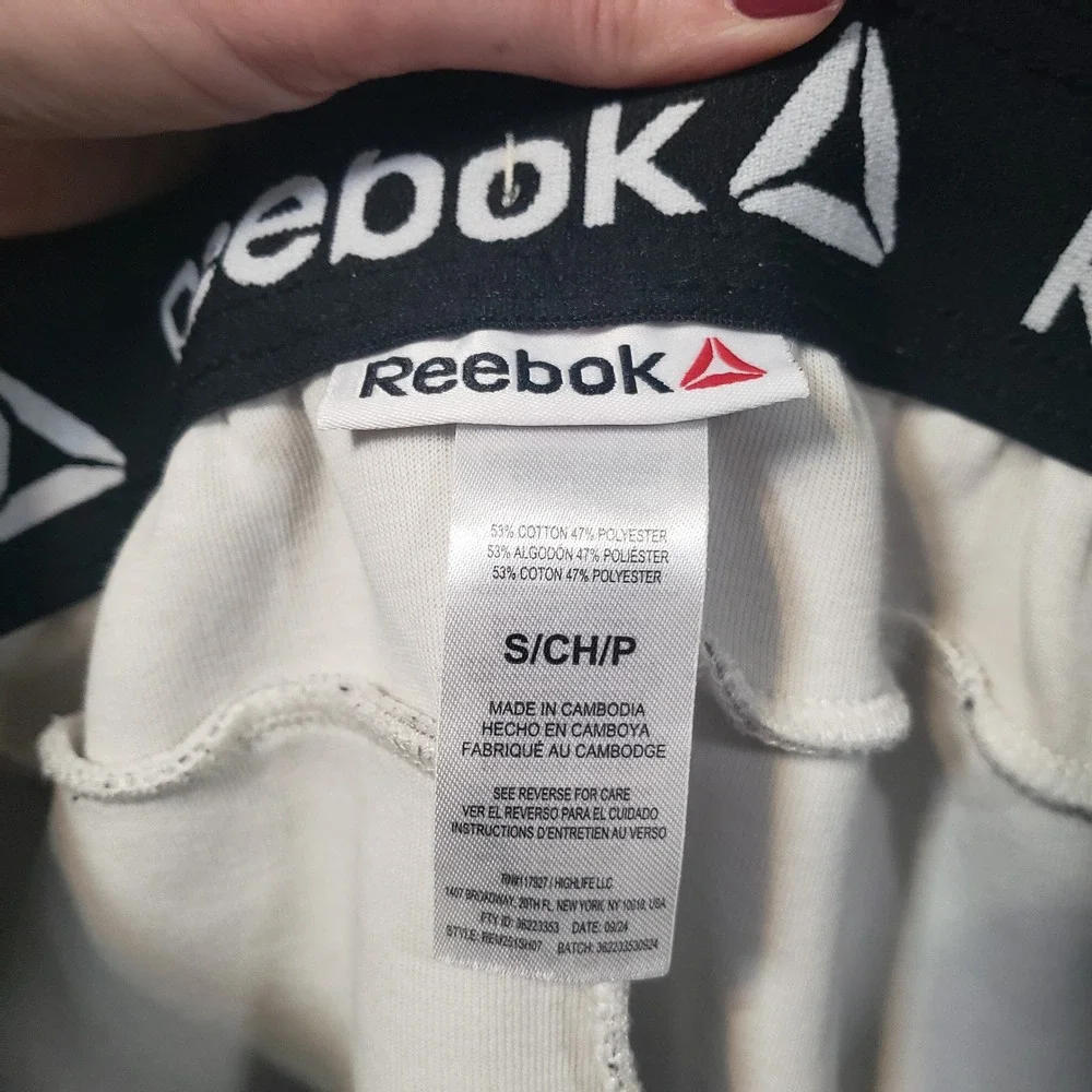 Reebok Athletic Shorts Mens Small Grey Graphic Print Drawstring Gym